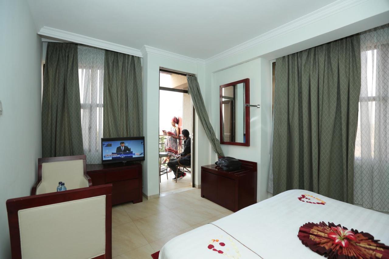 Rahnile Hotel Bahir Dar Exterior photo